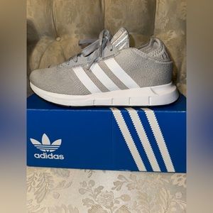 Adidas Swift Run X